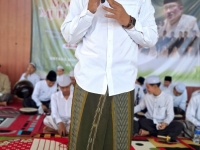 MENELADHANI AKHLAK NABI MUHAMMAD SAW DIZAMAN SERBA DIGITAL