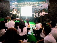 SETIAP ORANG ADALAH PEMIMPIN